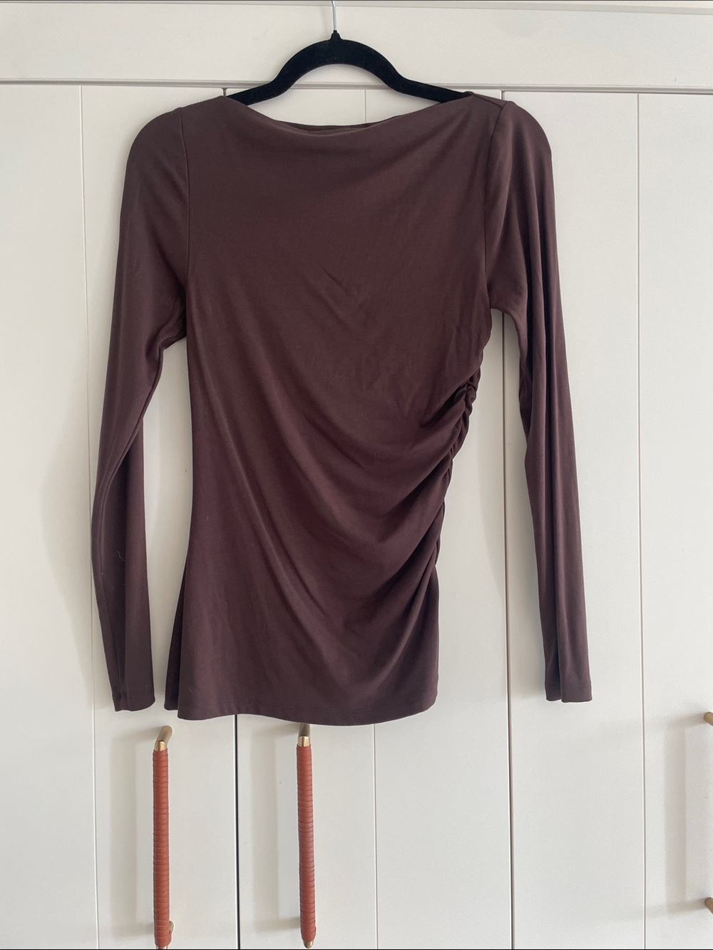 Aritzia Long Sleeve Ruched Side Top - Chocolate Brown